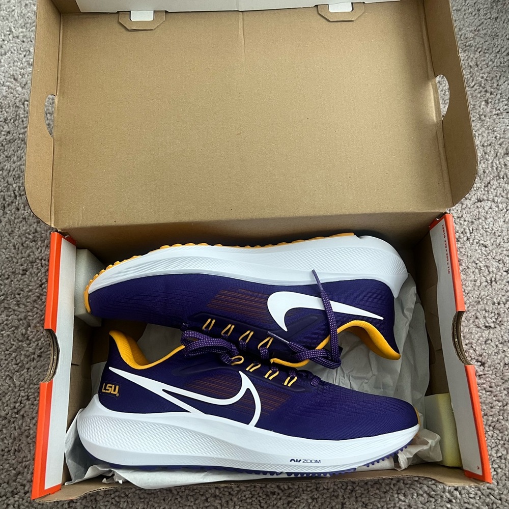 Nike zoom Pegasus 39 LSU size 7.5